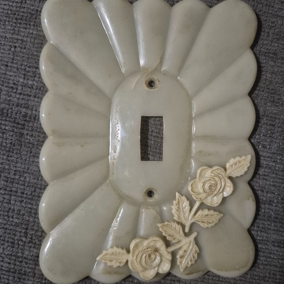 Other - Elegant Cream Floral Wall Plate